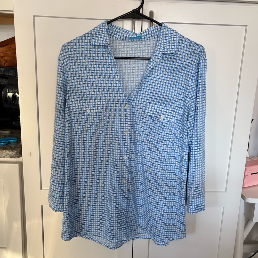 J. McLaughlin Silk Blend Button Up Blouse